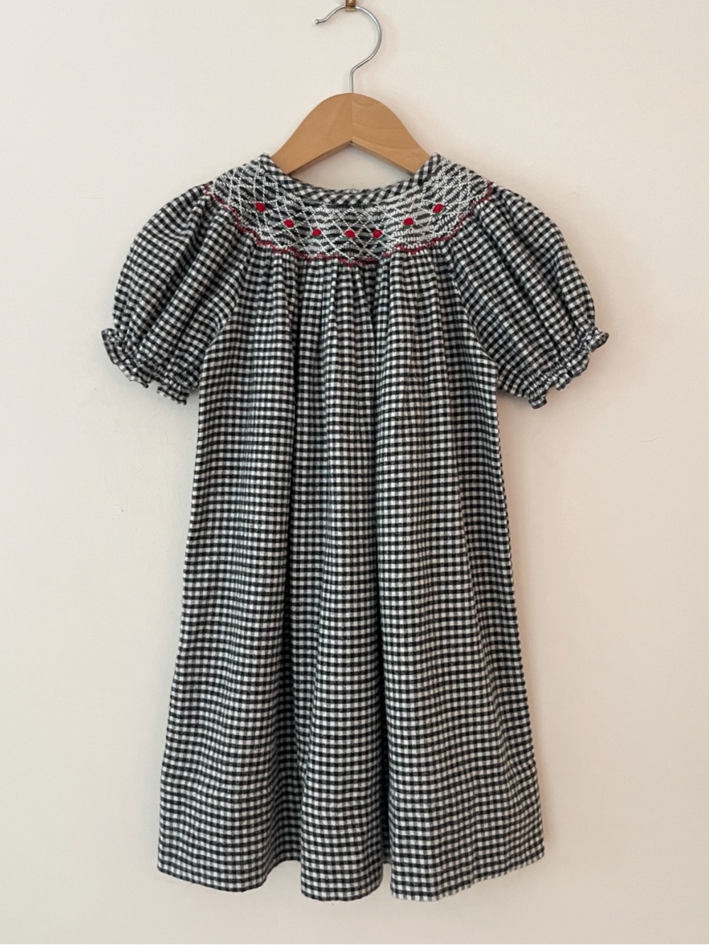 ANAVINI EUC Hand Smocked Rosette Brushed Cotton Gingham Bishop Dress